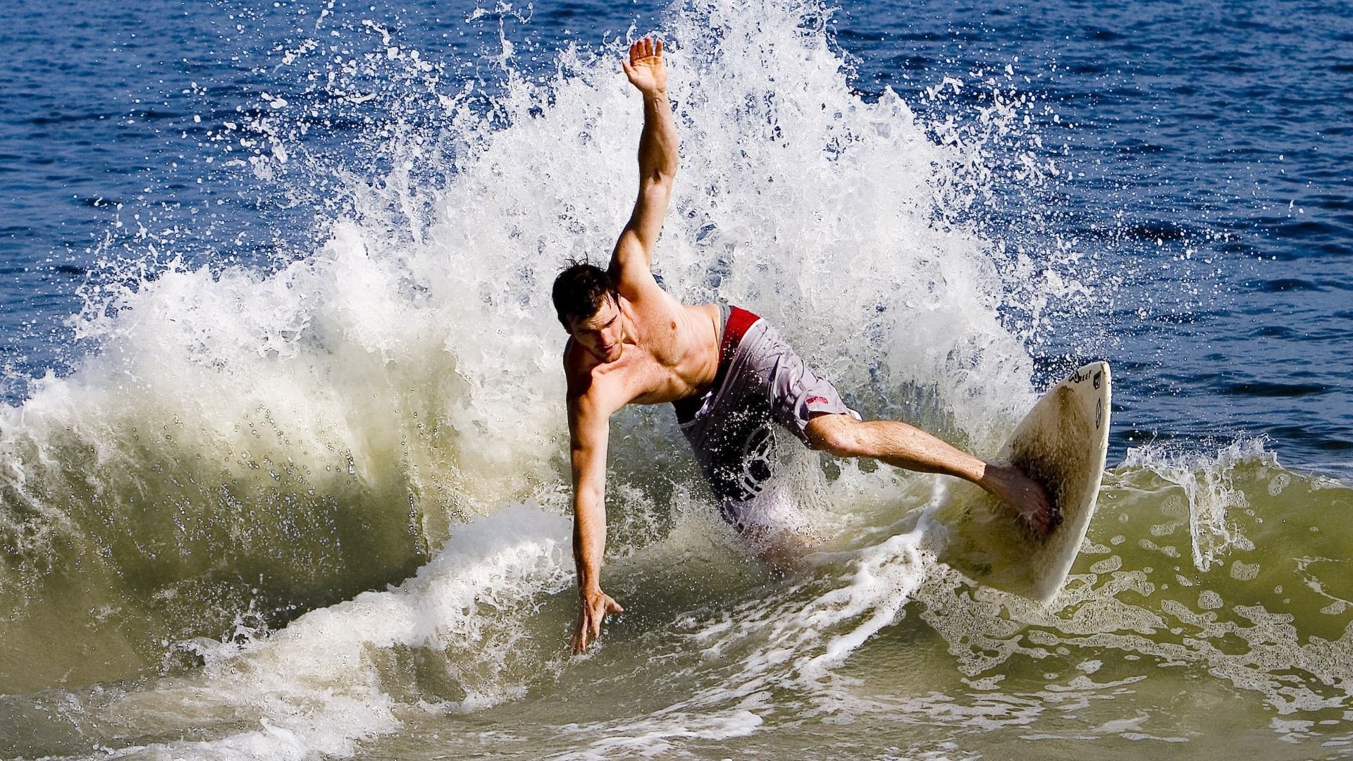 罗德里爆发,比利亚雷亚尔掀翻罗马,一场战术与意志的完美风暴